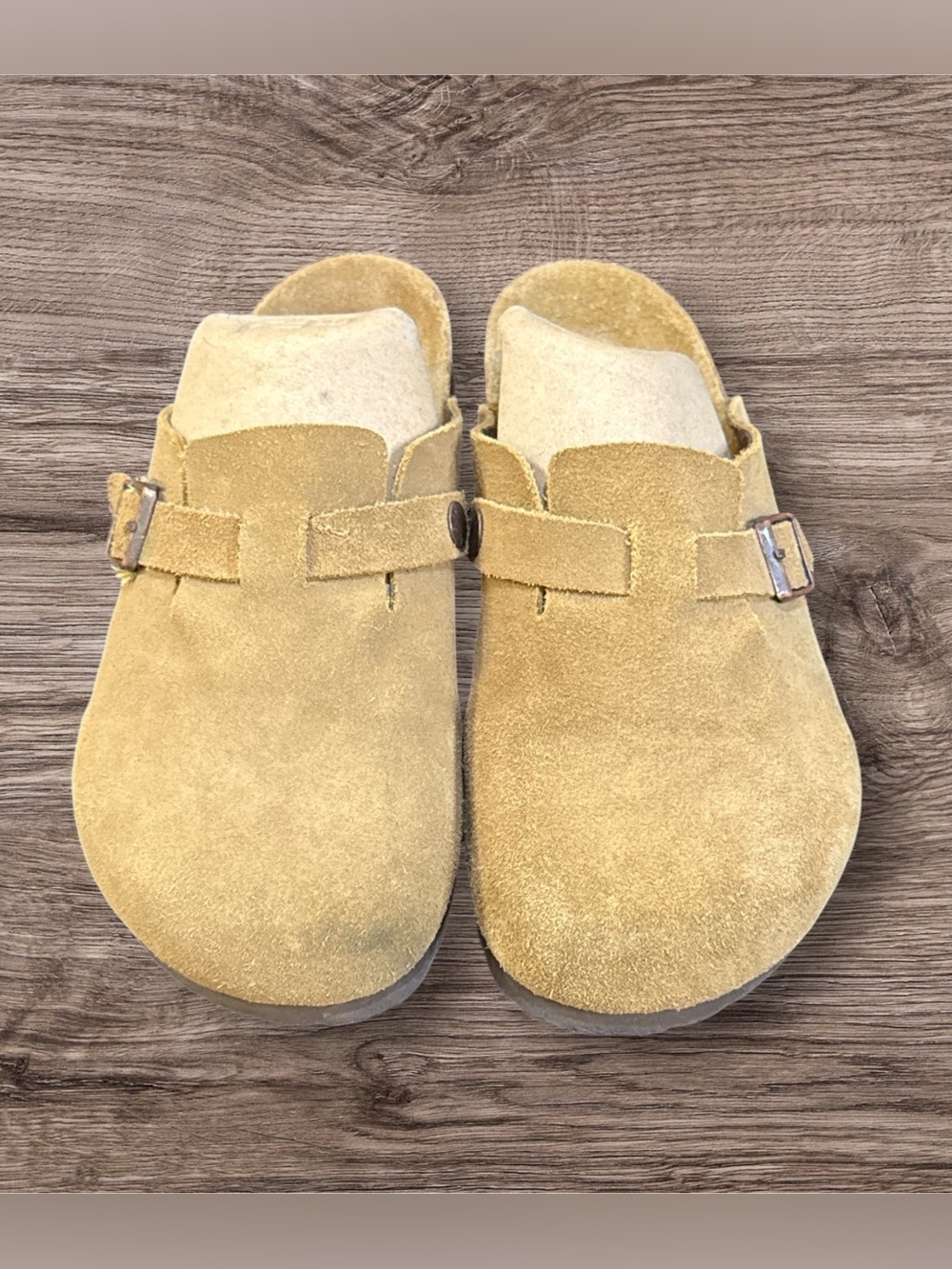 Birkenstock Women’s Light Beige Boston Clogs  Size7